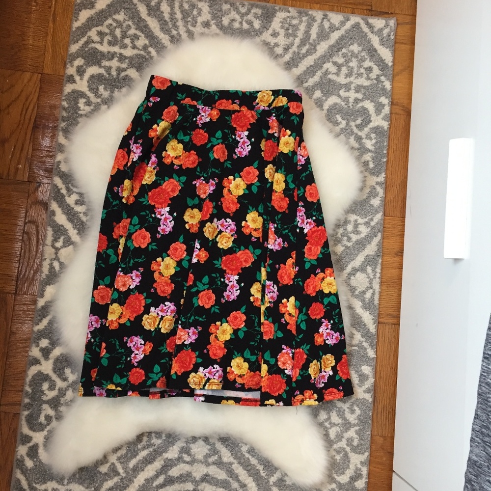 Women's TWENTY SECOND Floral Skirt Size M